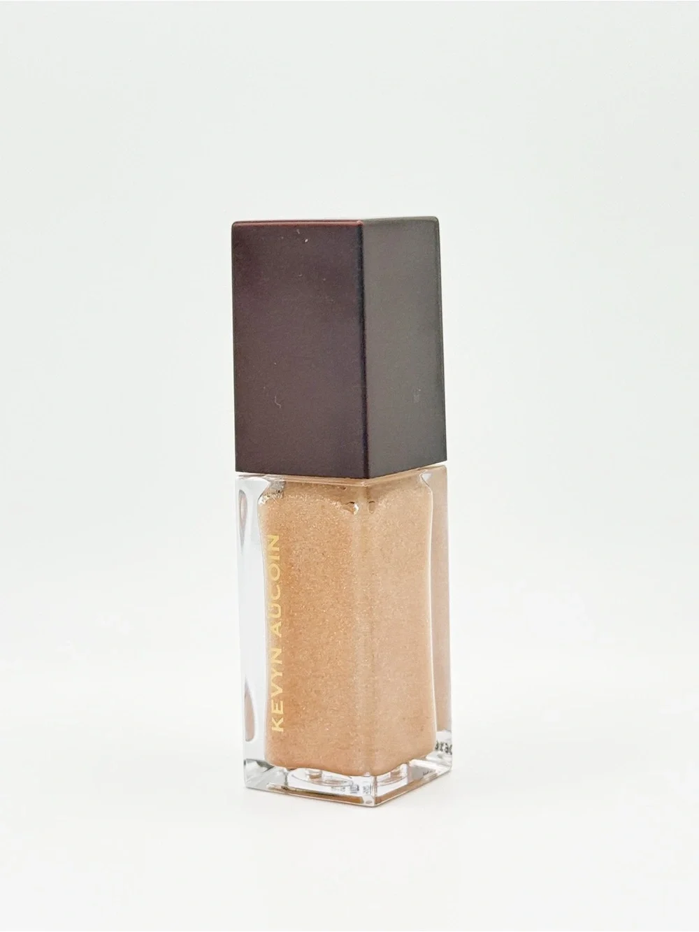 Kevyn Aucoin add touch